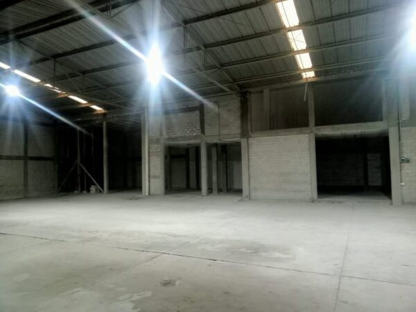 RENTO BODEGA DE 909.5 M2 COLONIA TEPEYAC PUEBLA