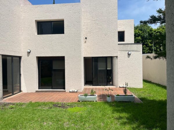 Residencia en venta Puerta de Hierro - Image 2