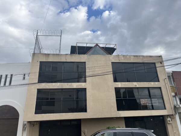 propiedad: Ubicada en el cerro de la Colonia La PAZ,En venta $6,800,000 - Image 2