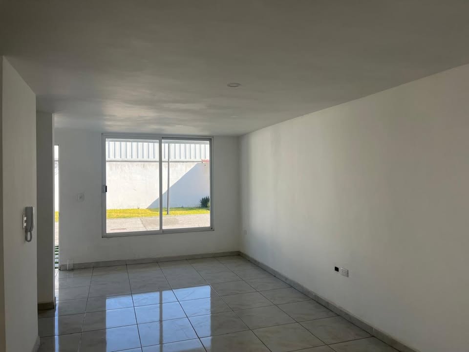 6 CASAS NUEVAS EN FRACCIONAMIENTO CERRADO A UN COSTADO DE FINSA,VW Y ZONA INDUSTRIAL - Image 2