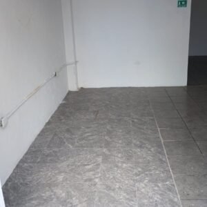 LOCAL EN RENTA. PZA OLIVOS CTO JUAN PABLO II (Local 9)