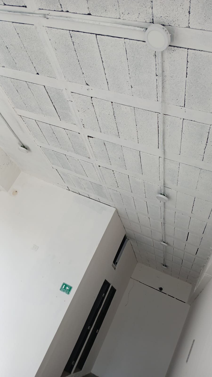 LOCAL EN RENTA. PZA OLIVOS CTO JUAN PABLO II (Local 9) - Image 6