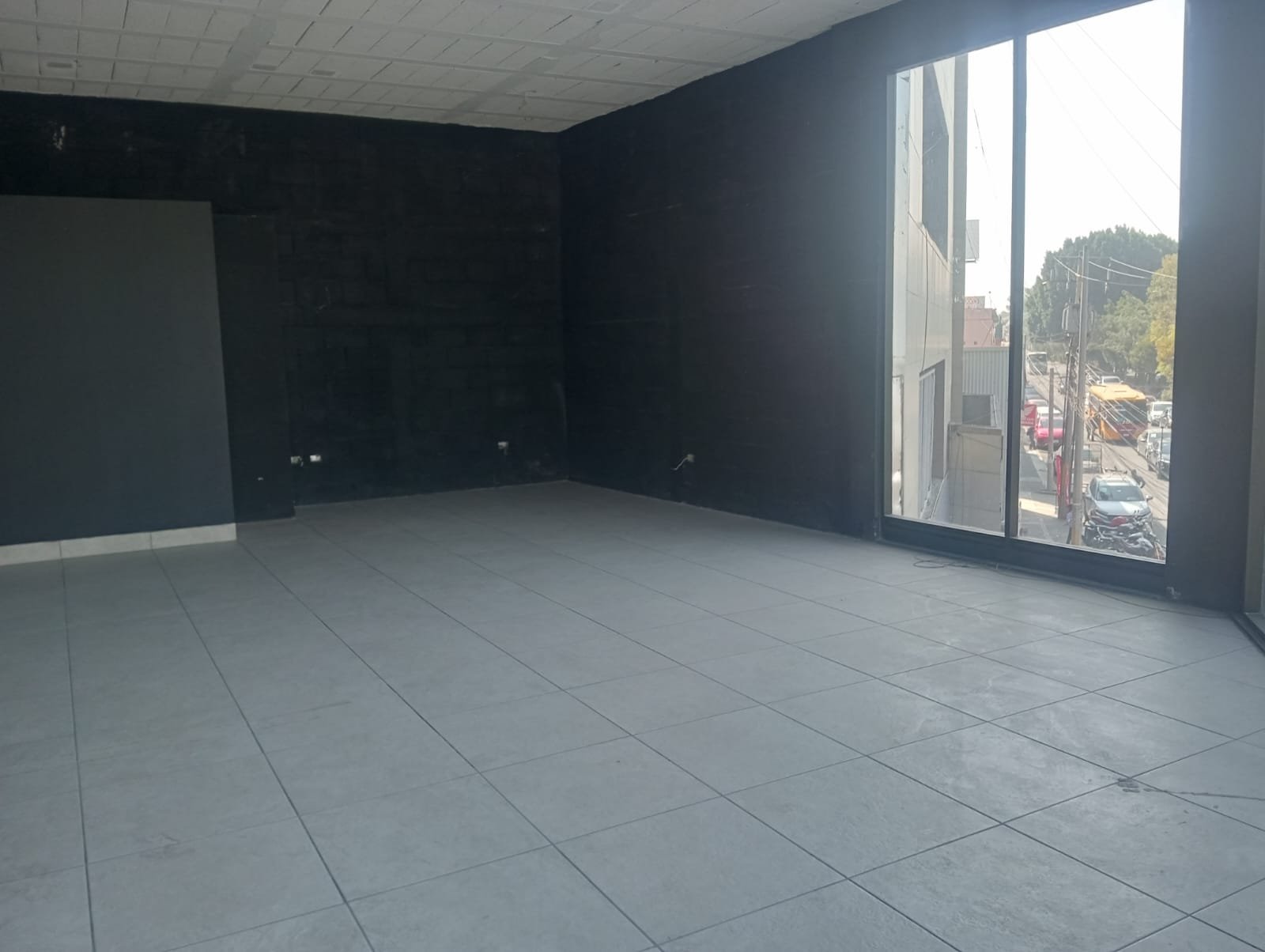 Local Renta Plaza Anzures (4 Derecho) - Image 3