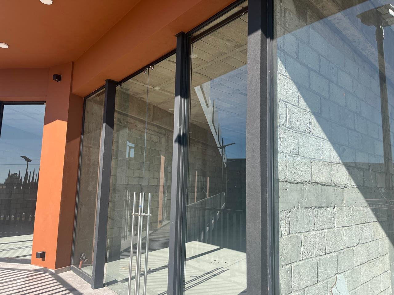 Local en Plaza Comercial El Secreto zona Angelopolis (Renta) - Image 3