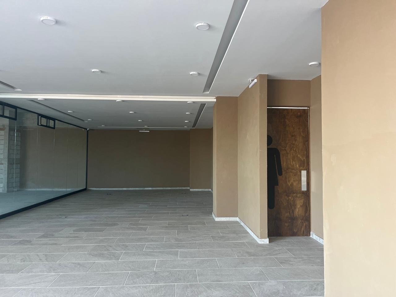 Local en Plaza Comercial El Secreto zona Angelopolis (Renta) - Image 14