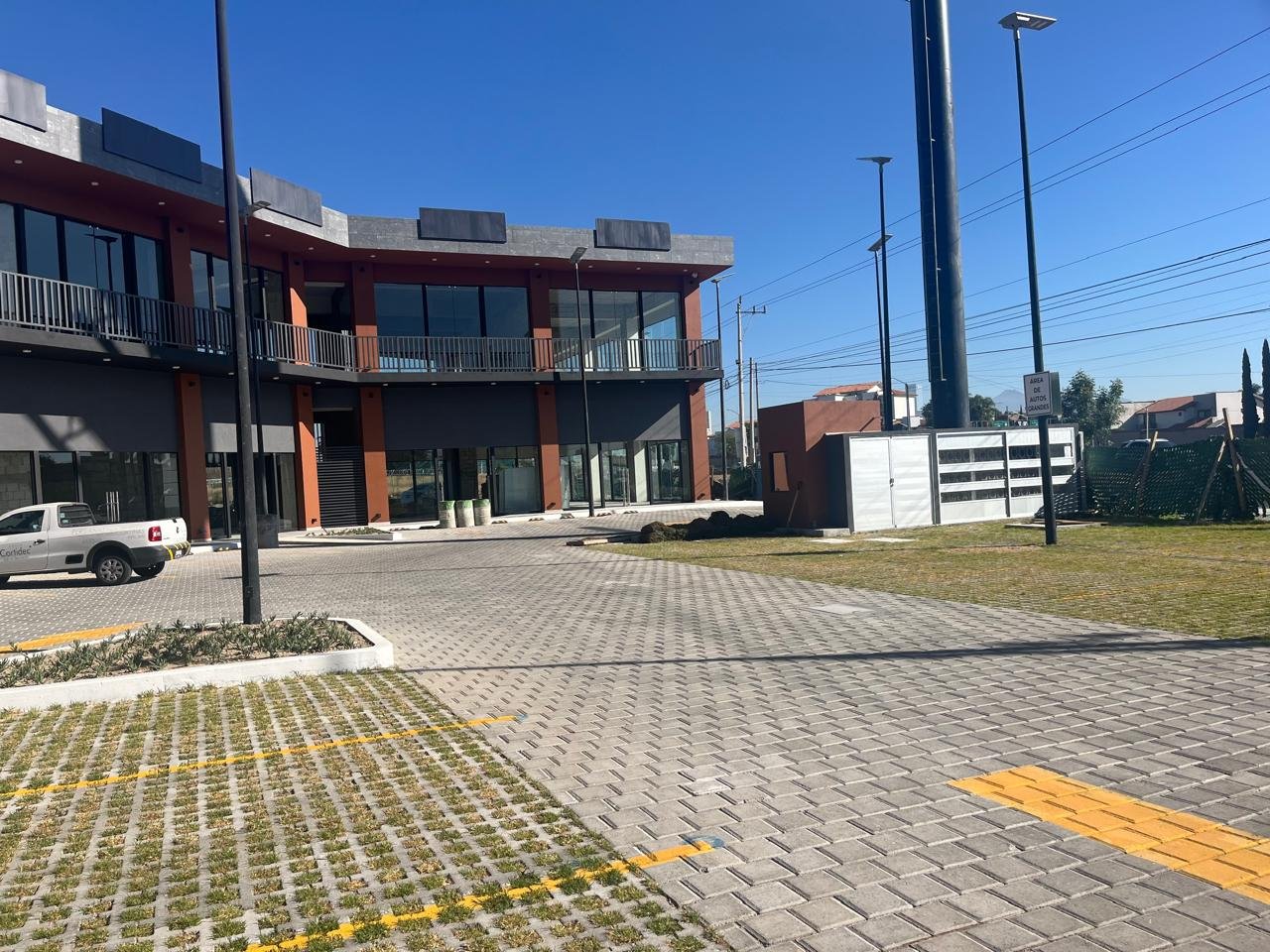 Local en Plaza Comercial El Secreto zona Angelopolis (Renta) - Image 17